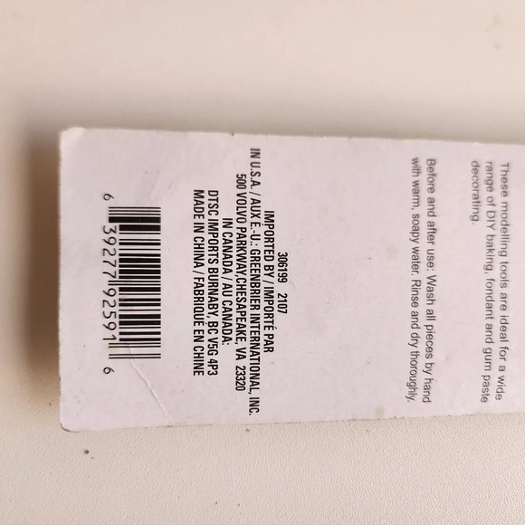 Voila Brand Cake Decorating Due -3 Pack Icing Combs Tool Set - Picture 11 of 11